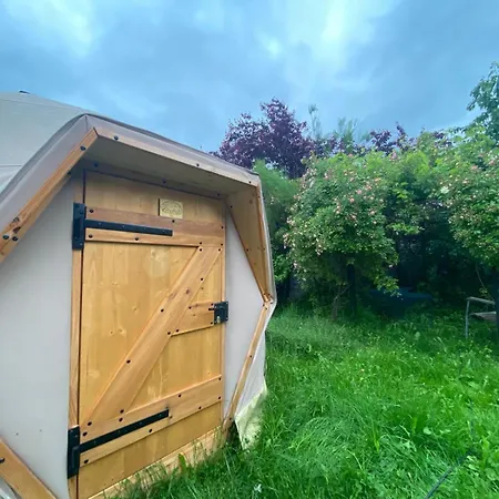 ゲストハウス Bnomad Insolite Moutier